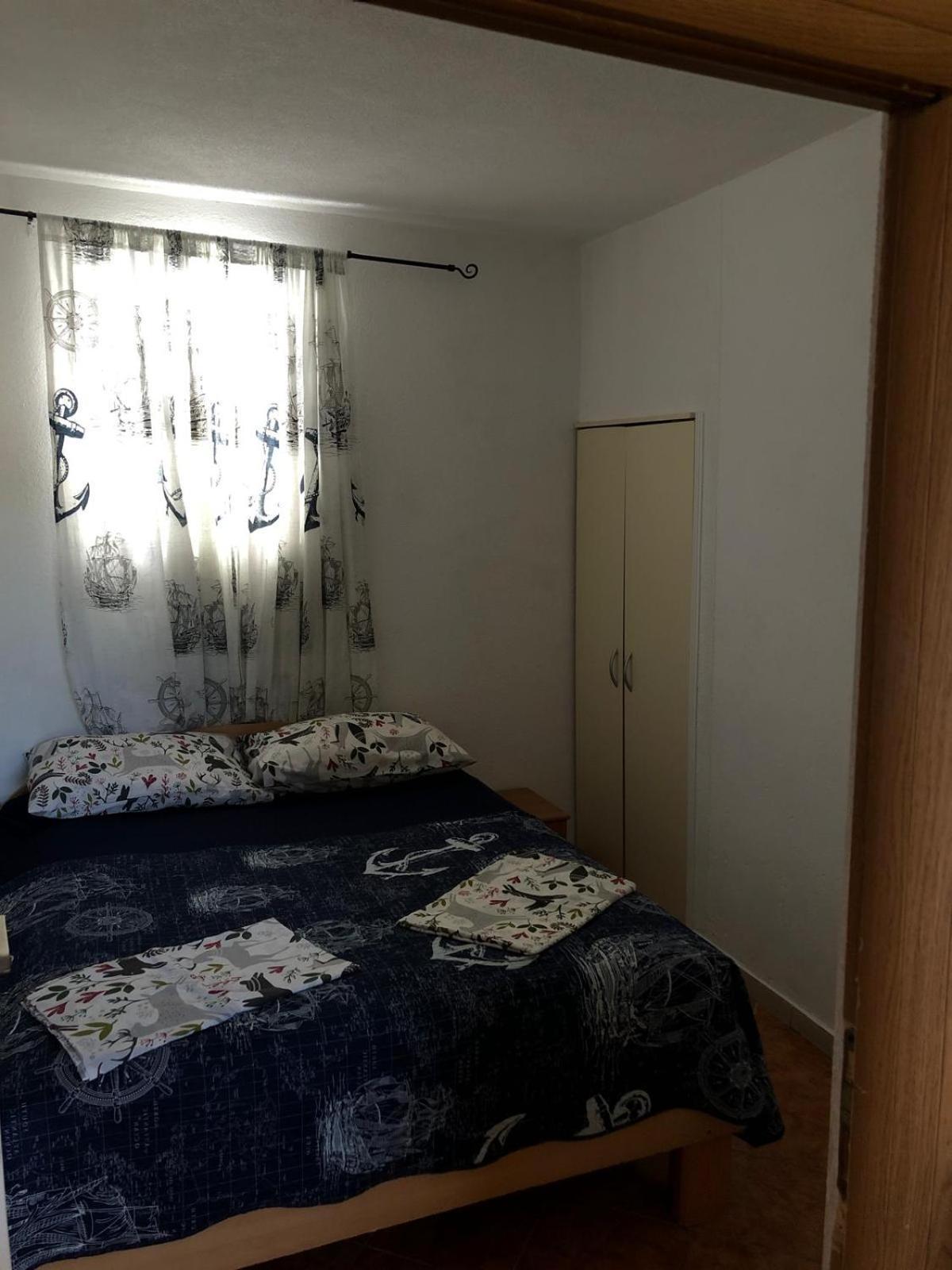 Apartmani Cesarica Karlobag Δωμάτιο φωτογραφία