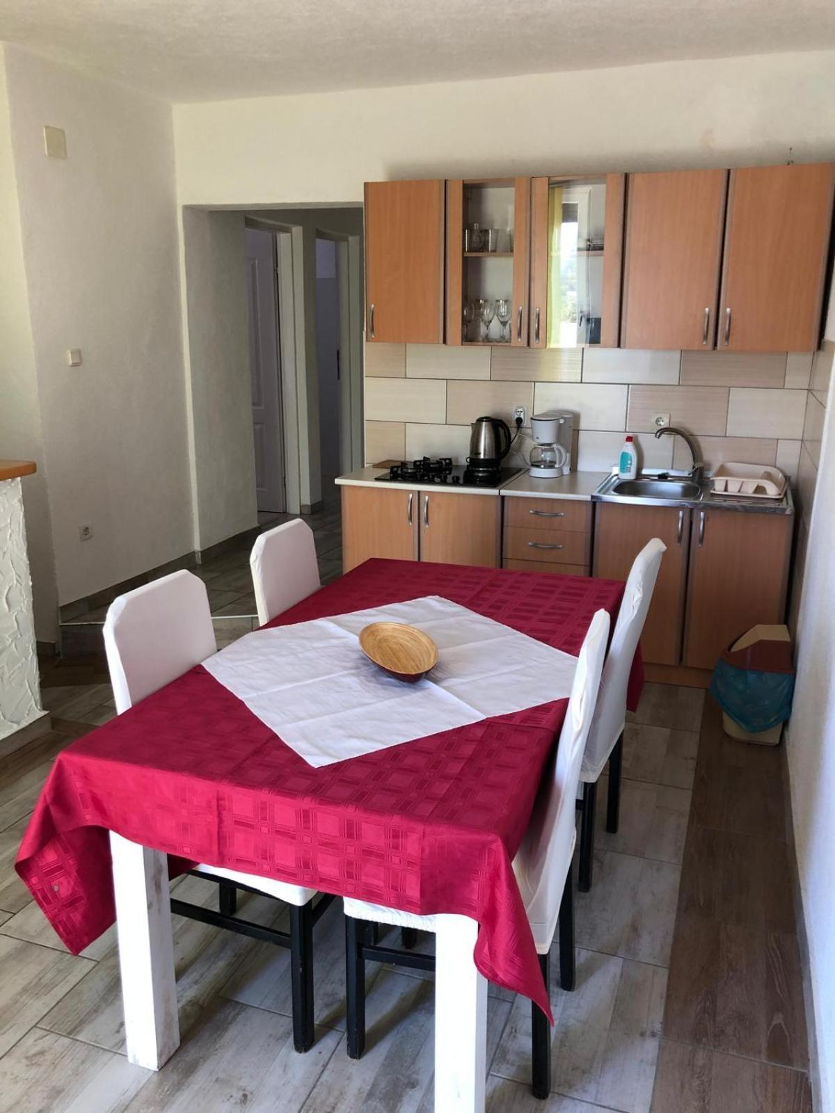 Apartmani Cesarica Karlobag Δωμάτιο φωτογραφία