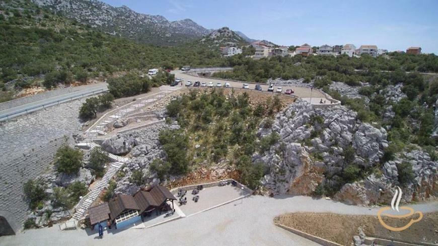 Apartmani Cesarica Karlobag Εξωτερικό φωτογραφία